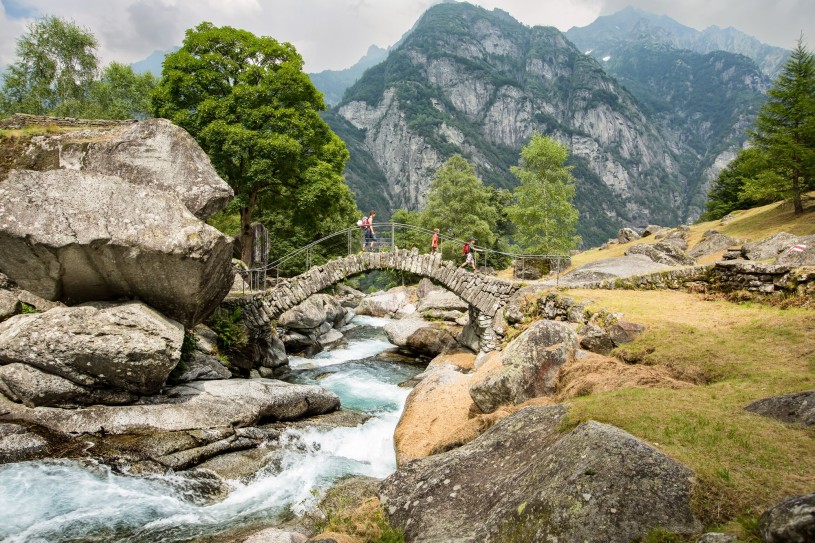 ZW40_Bild_Puntid_Val_Calnegia