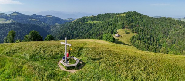 C Staffelbach Fischenthal Wald DJI_20250614090136_0048_D-Pano
