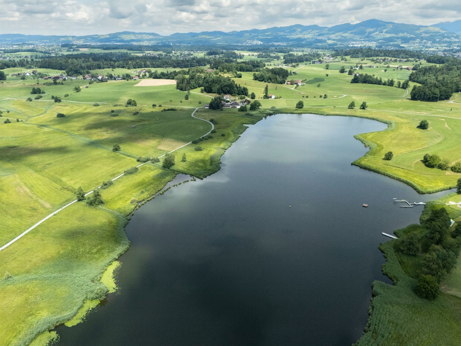 TOP 10: GRANDIOSER ALPENBLICK UND IDYLLISCHER KLEINER SEE